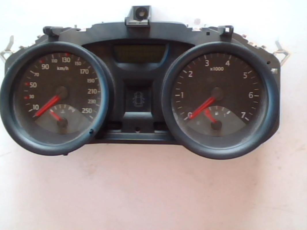 Compteur RENAULT MEGANE 2 PHASE 1 BREAK Diesel - 1