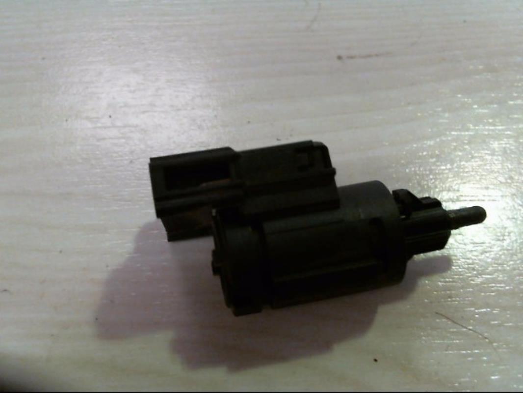 Contattore luce stop VOLKSWAGEN GOLF 5 Diésel - 1