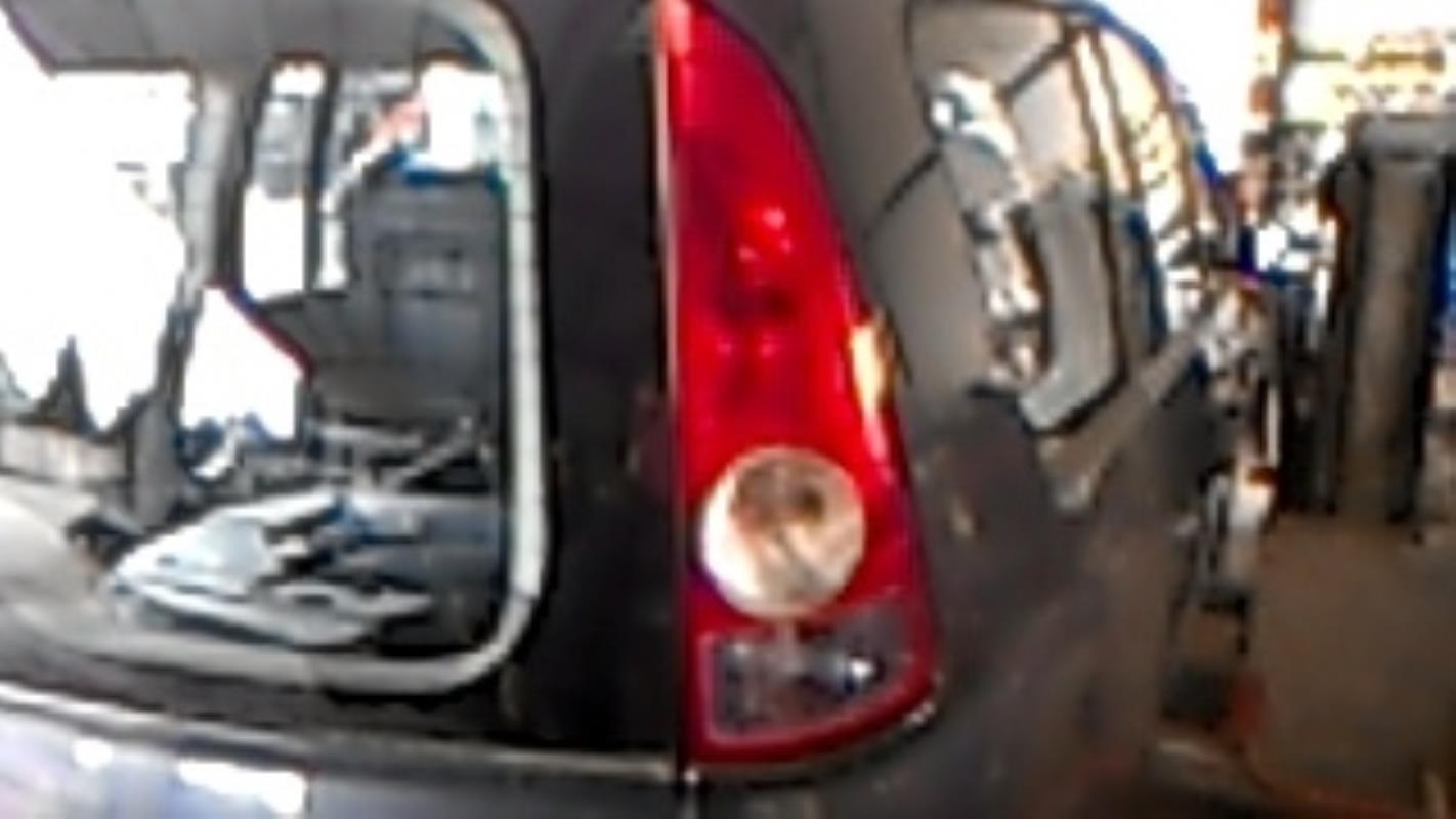 Fanale posteriore principale destro (luci) RENAULT GRAND ESPACE 4 PHASE 1 Diésel - 1