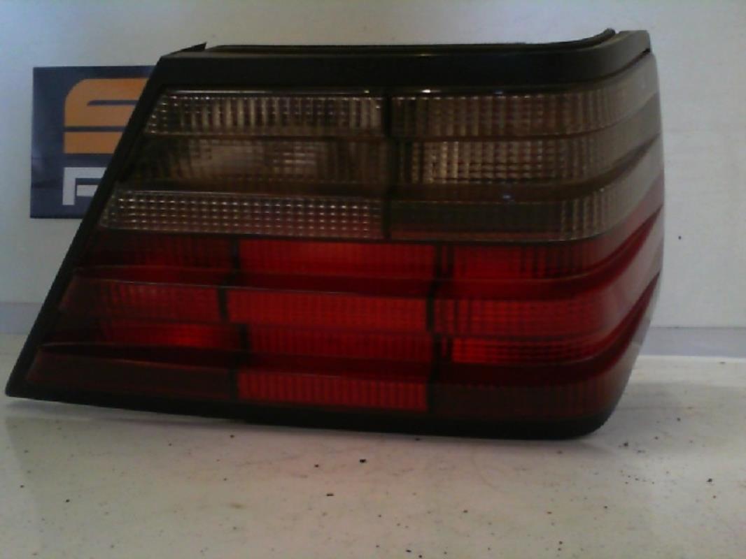 Fanale posteriore principale destro (luci) MERCEDES CLASSE E 124 PHASE 2 Diésel - 1