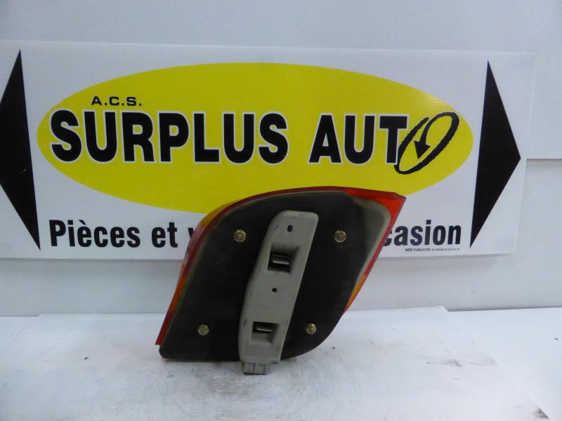 Image Feu arriere principal gauche (feux) - FORD FIESTA 1989
