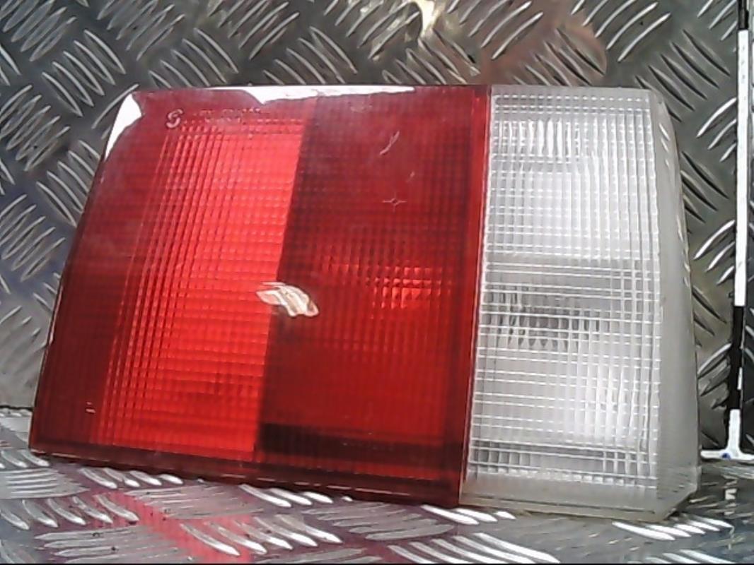 Feu arriere secondaire gauche (feux) AUDI 80 3 PHASE 1 Essence - 1