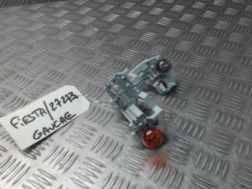 Base portalampade fanale posteriore sinistro FORD FIESTA 6 PHASE 1 Gasolina - 1