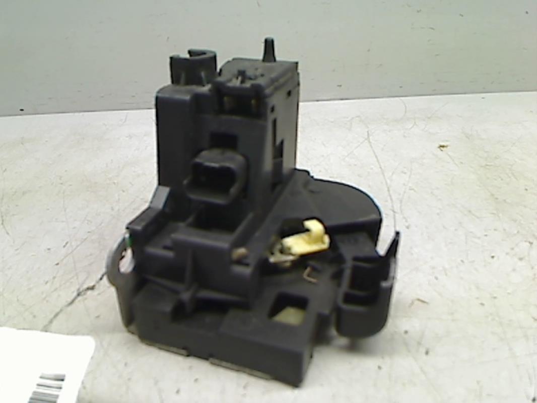 Serrure avant gauche RENAULT MEGANE 1 PHASE 2  - 1