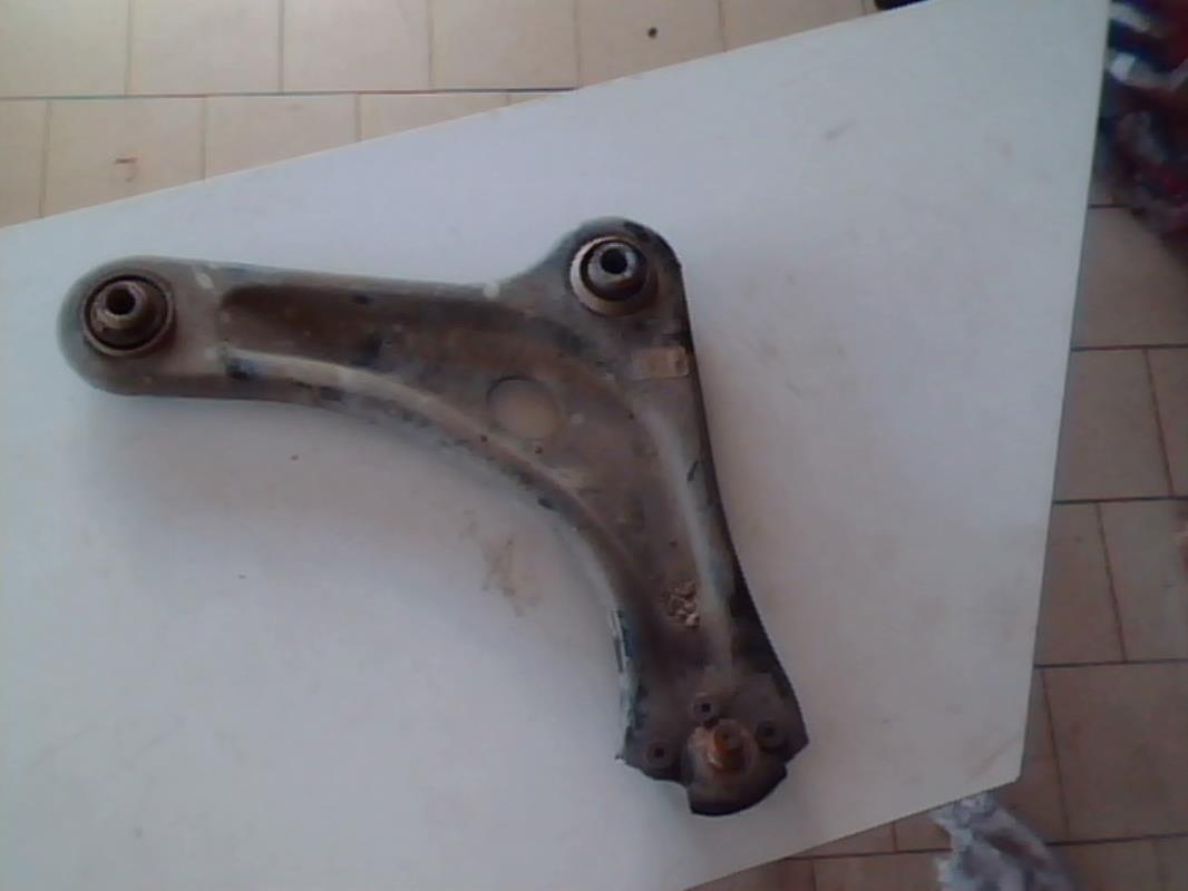 Triangolo inferiore anteriore destro CITROEN C2 PHASE 1 Diésel - 1