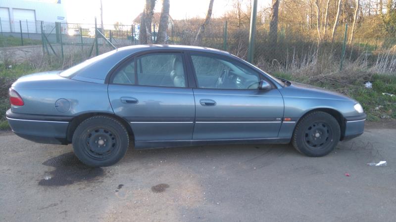 Retroviseur gauche OPEL OMEGA B PHASE 1 Essence - 1