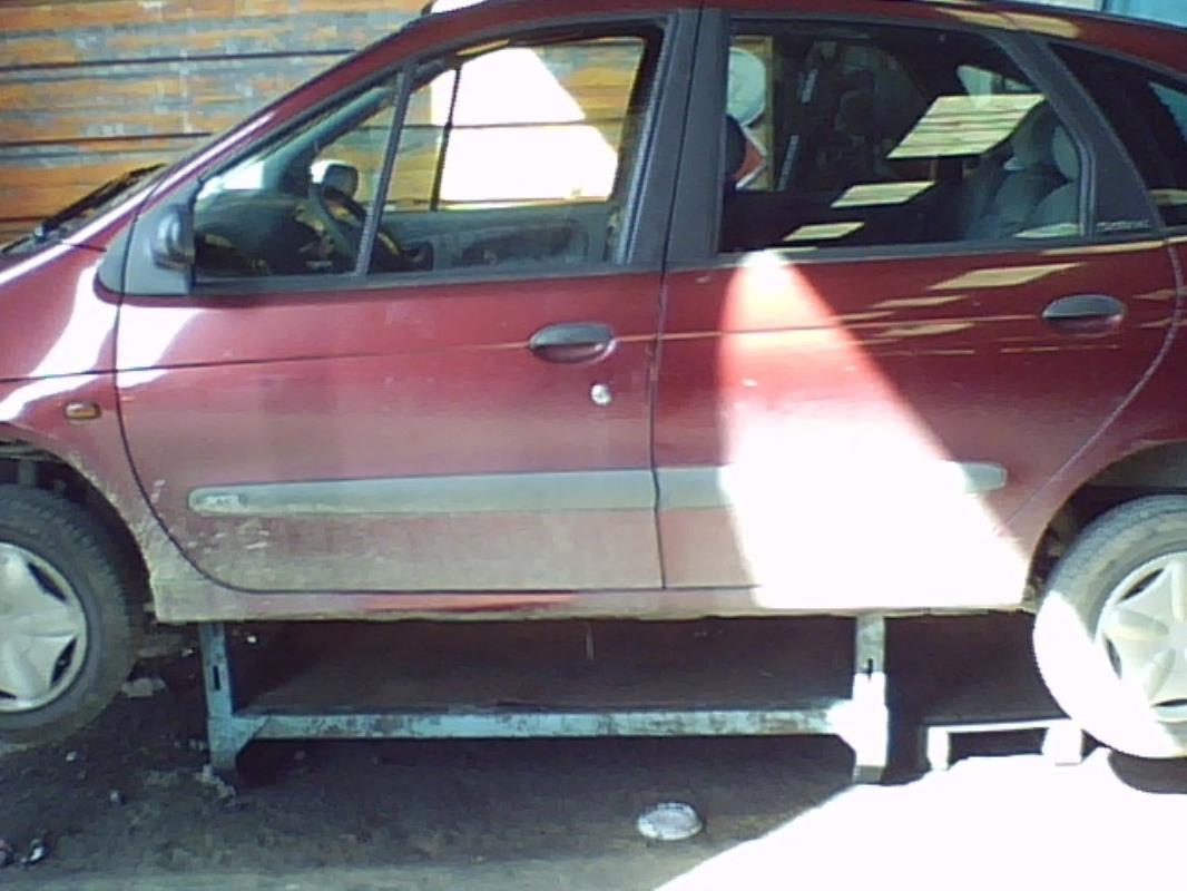 Calandre RENAULT SCENIC 1 PHASE 1 Essence - 1