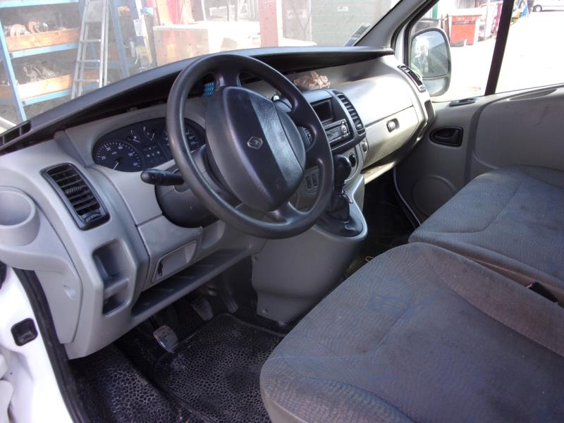 Image Eclairage de plaque - RENAULT TRAFIC 2