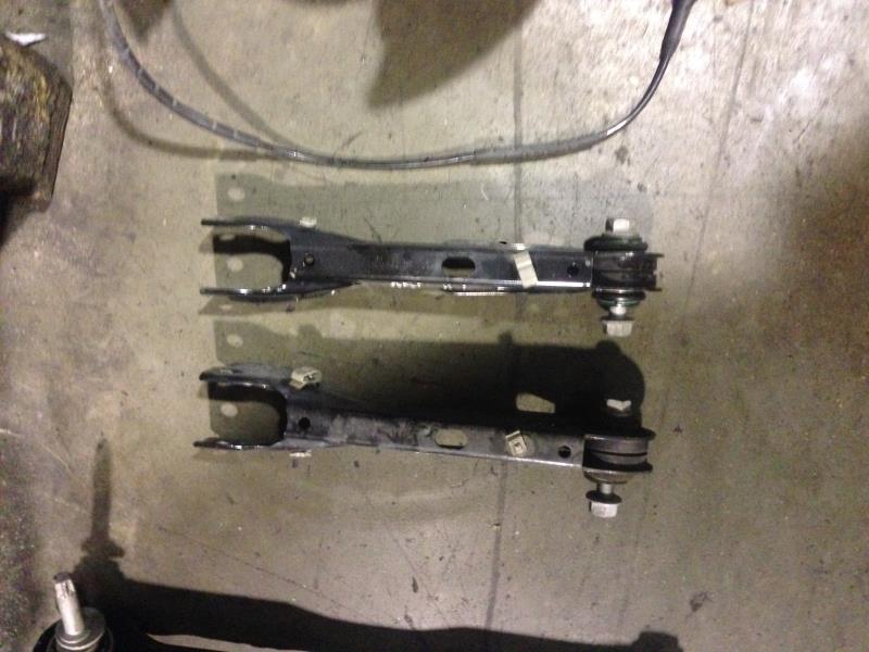 Braccio sospensione superiore posteriore destro BMW X1 E84 PHASE 1  - 1