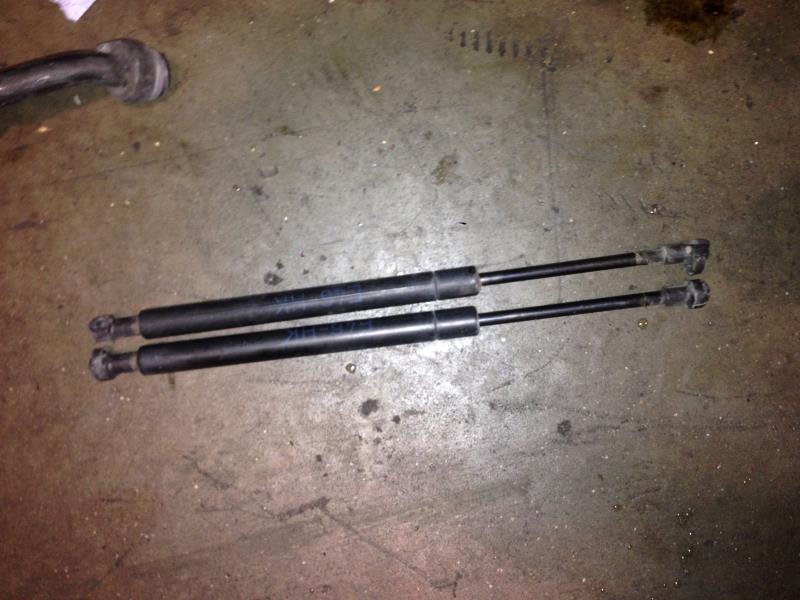 Verin de coffre BMW SERIE 3 E46 PHASE 2 Diesel - 1
