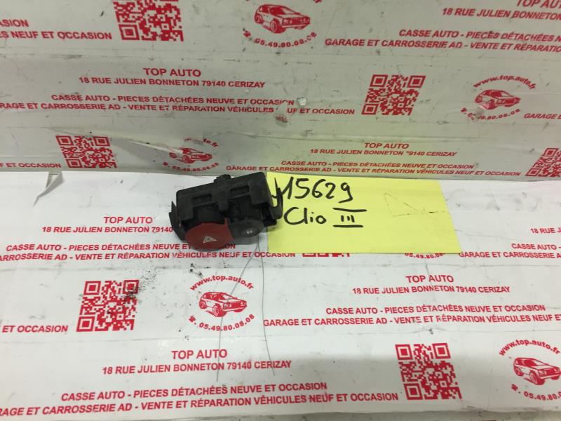 Bouton de warning RENAULT CLIO 3 PHASE 1 Diesel - 1