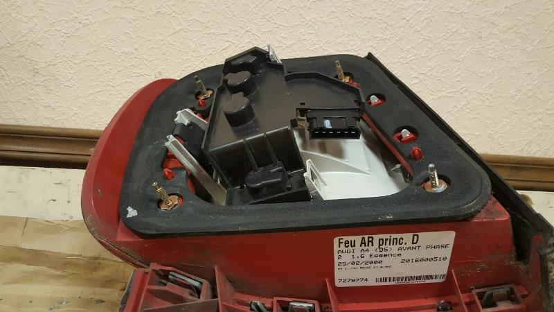 Feu arriere principal droit (feux) AUDI A4 1 PHASE 2 Essence - 1