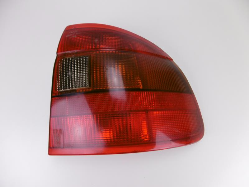 Fanale posteriore principale destro (luci) OPEL ASTRA (F)  - 1