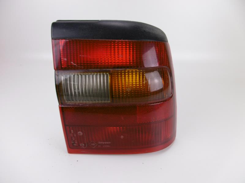 Fanale posteriore principale destro (luci) OPEL VECTRA A PHASE 2  - 1
