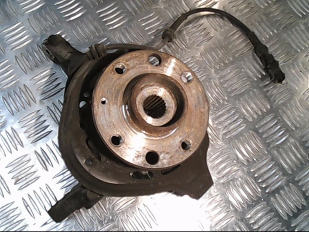 Fusee avant droit OPEL CORSA C PHASE 2 Essence - 1