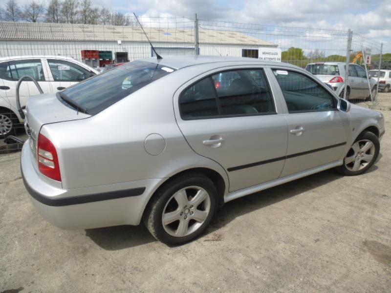 Image Retroviseur droit - SKODA OCTAVIA 1