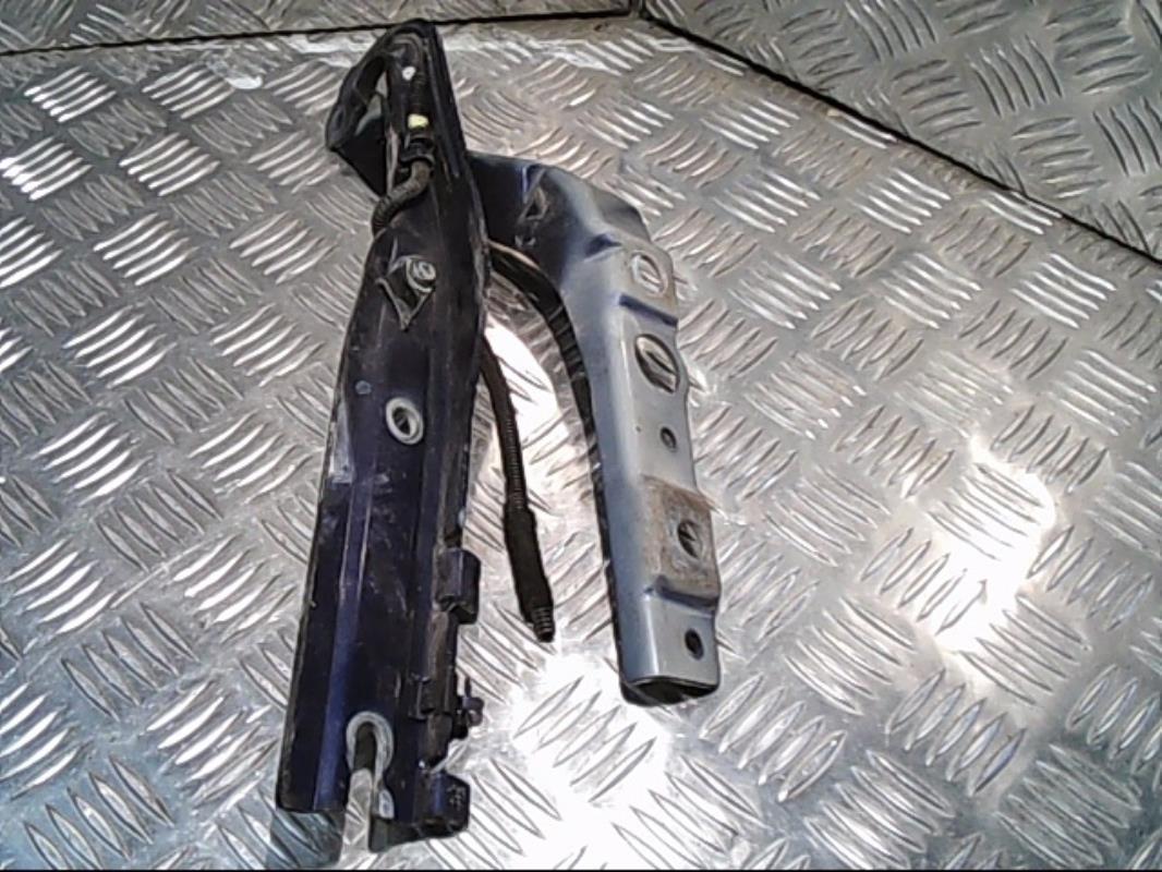 Charniere de hayon PEUGEOT 407 PHASE 1 Diesel - 1