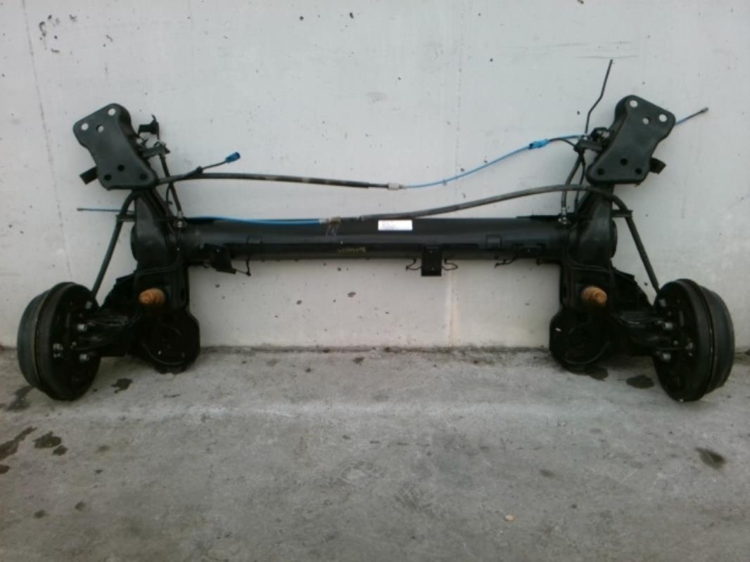 Train arriere complet PEUGEOT 207 PHASE 1 BREAK Essence - 1