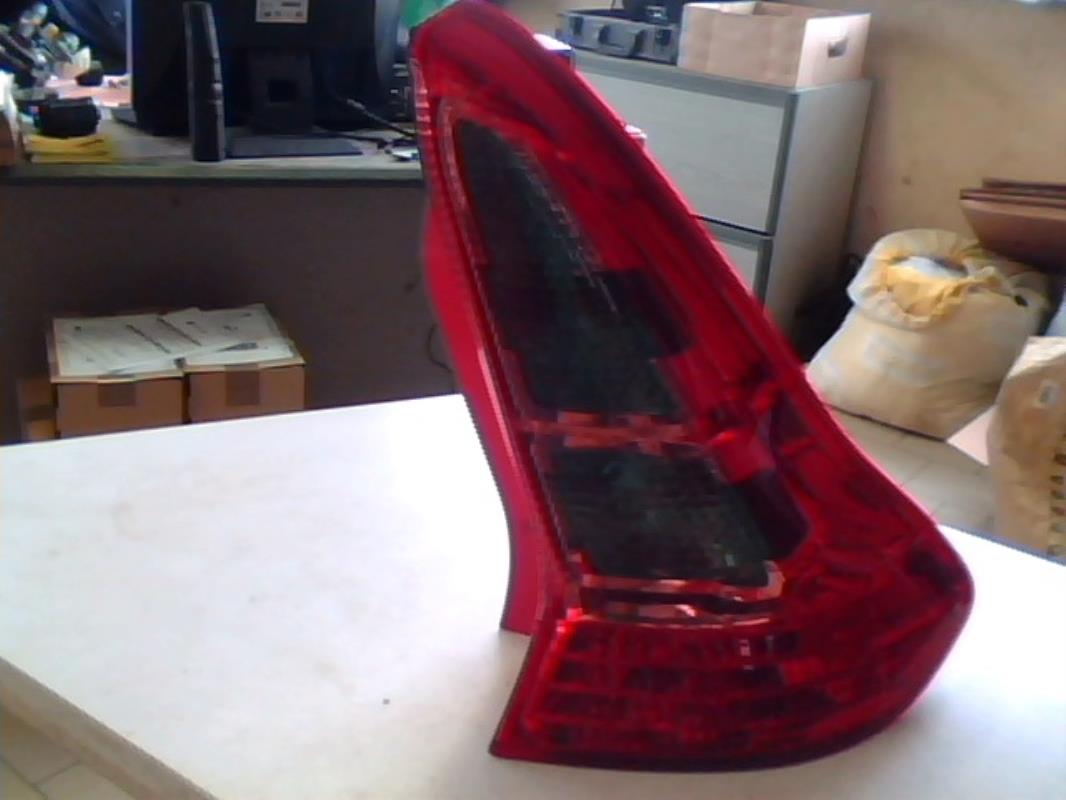 Fanale posteriore principale destro (luci) CITROEN C4 1 PHASE 1 COUPE Diésel - 1