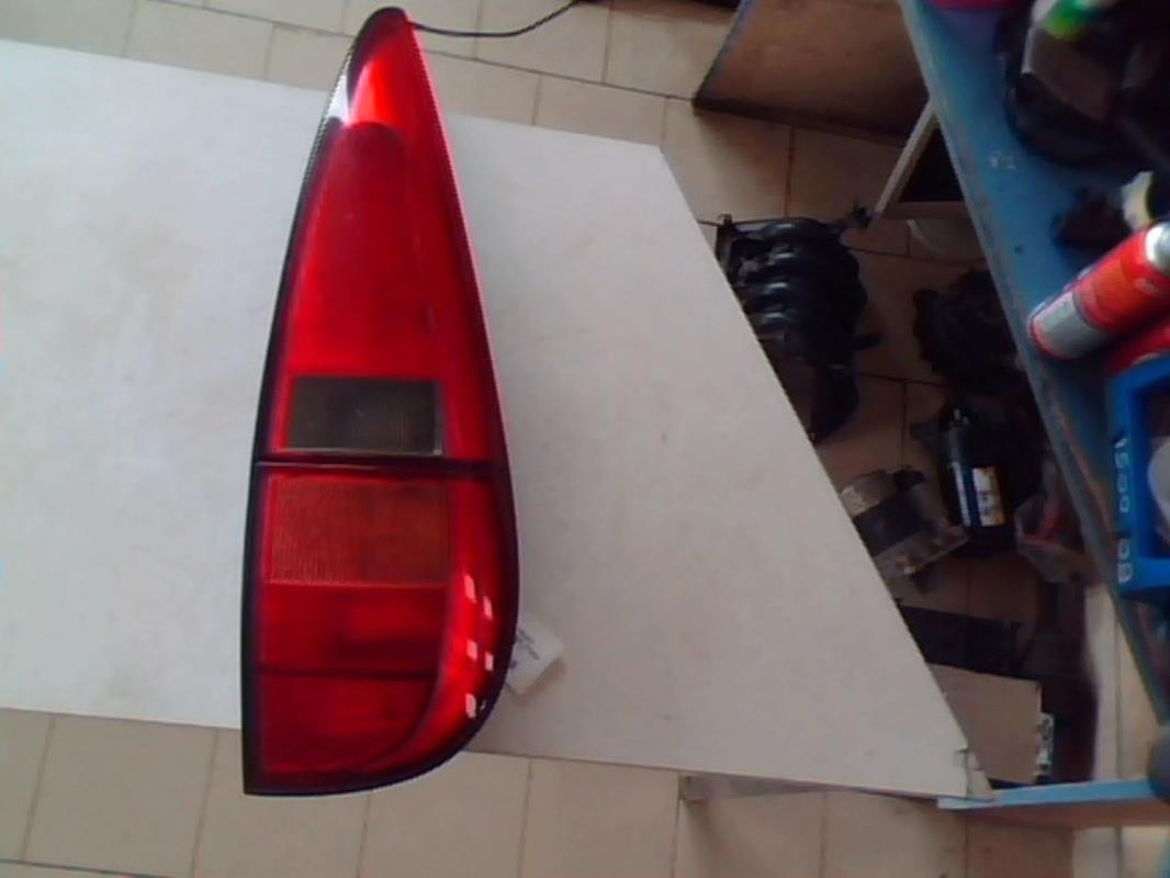 Fanale posteriore principale destro (luci) RENAULT LAGUNA 1 PHASE 2 BREAK Gasolina - 1