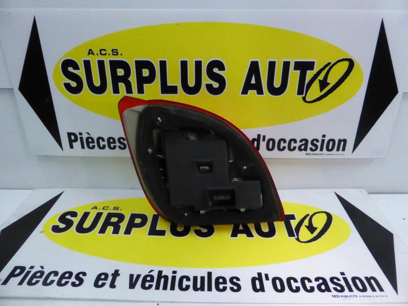 Image Feu arriere principal droit (feux) - FORD FIESTA 4