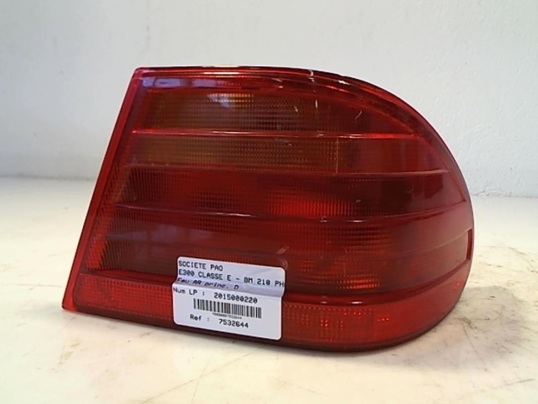 Fanale posteriore principale destro (luci) MERCEDES CLASSE E 210 PHASE 1 Diésel - 1