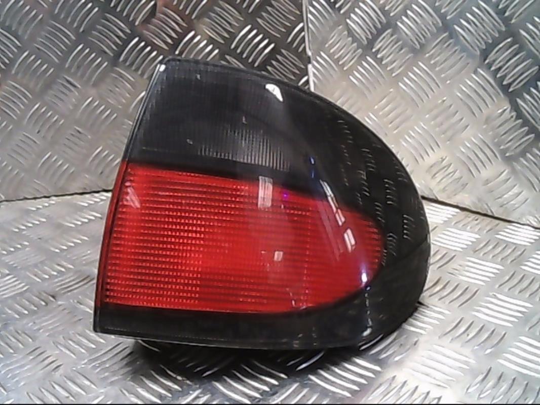 Fanale posteriore principale destro (luci) RENAULT MEGANE 1 PHASE 1 Gasolina - 1