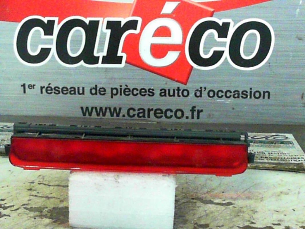 Feu arriere stop central FIAT PUNTO 2 PHASE 1 Essence - 1