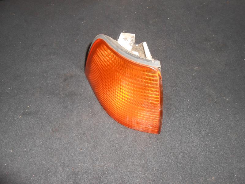 Optique avant secondaire droit (feux)(clignotant) BMW SERIE 3 E36 COMPACT Essence - 1