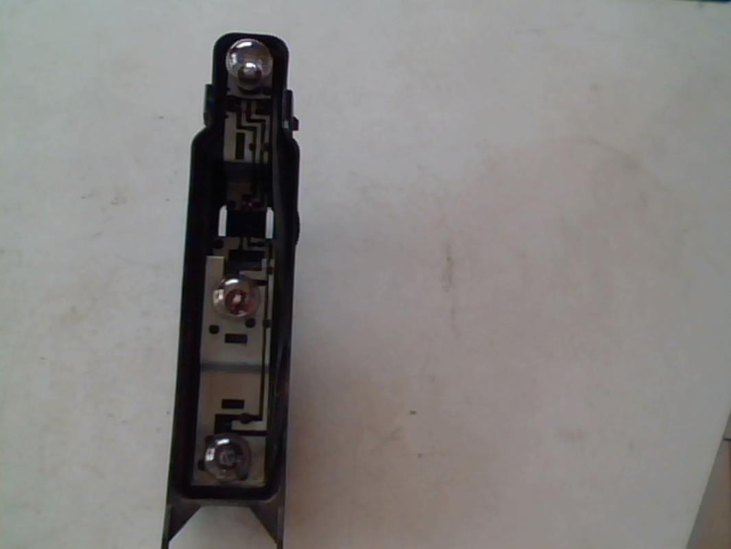 Base portalampade fanale posteriore destro FORD FOCUS 1 BREAK Diésel - 1