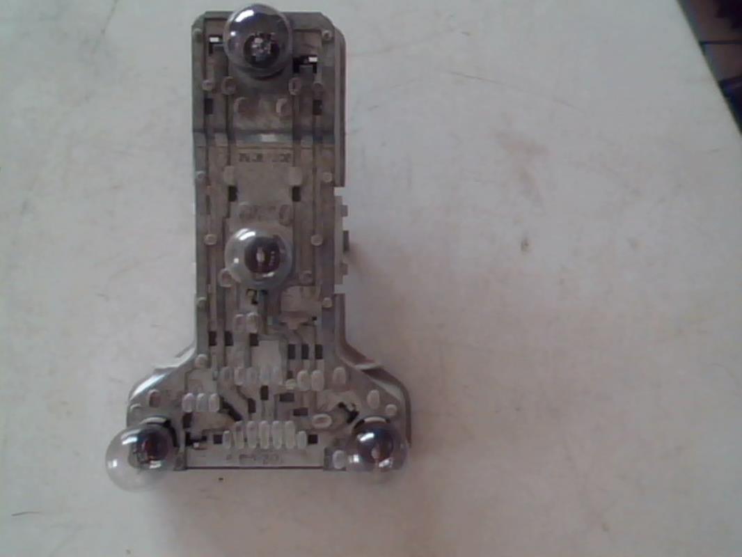 Base portalampade fanale posteriore sinistro VOLKSWAGEN PASSAT 4 PHASE 1 Diésel - 1