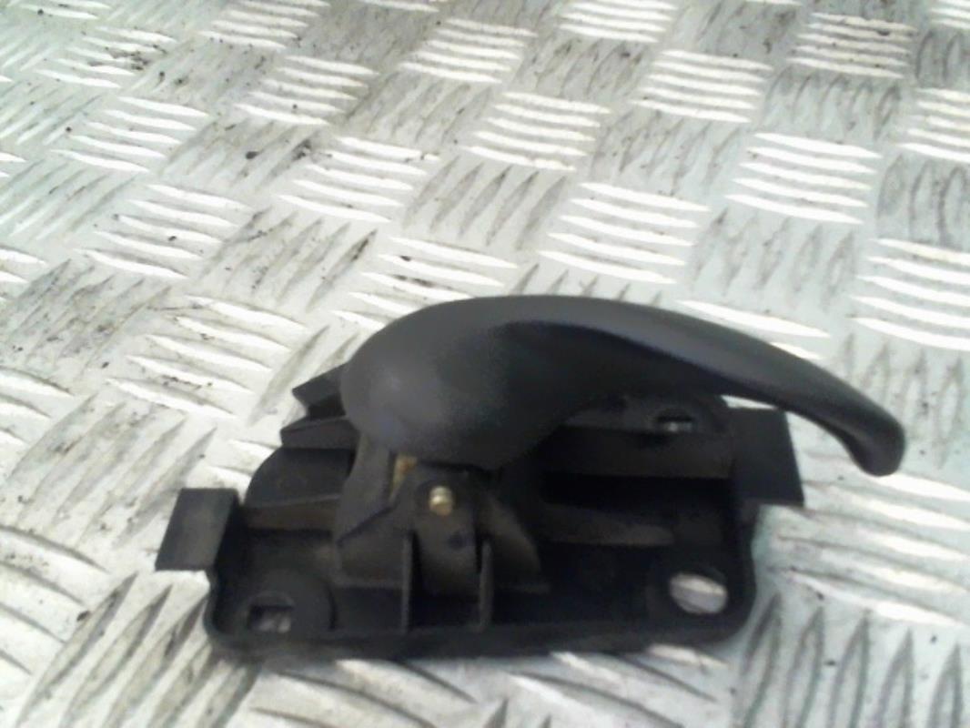 Image Poignee interieur avant droit - FIAT PUNTO 2