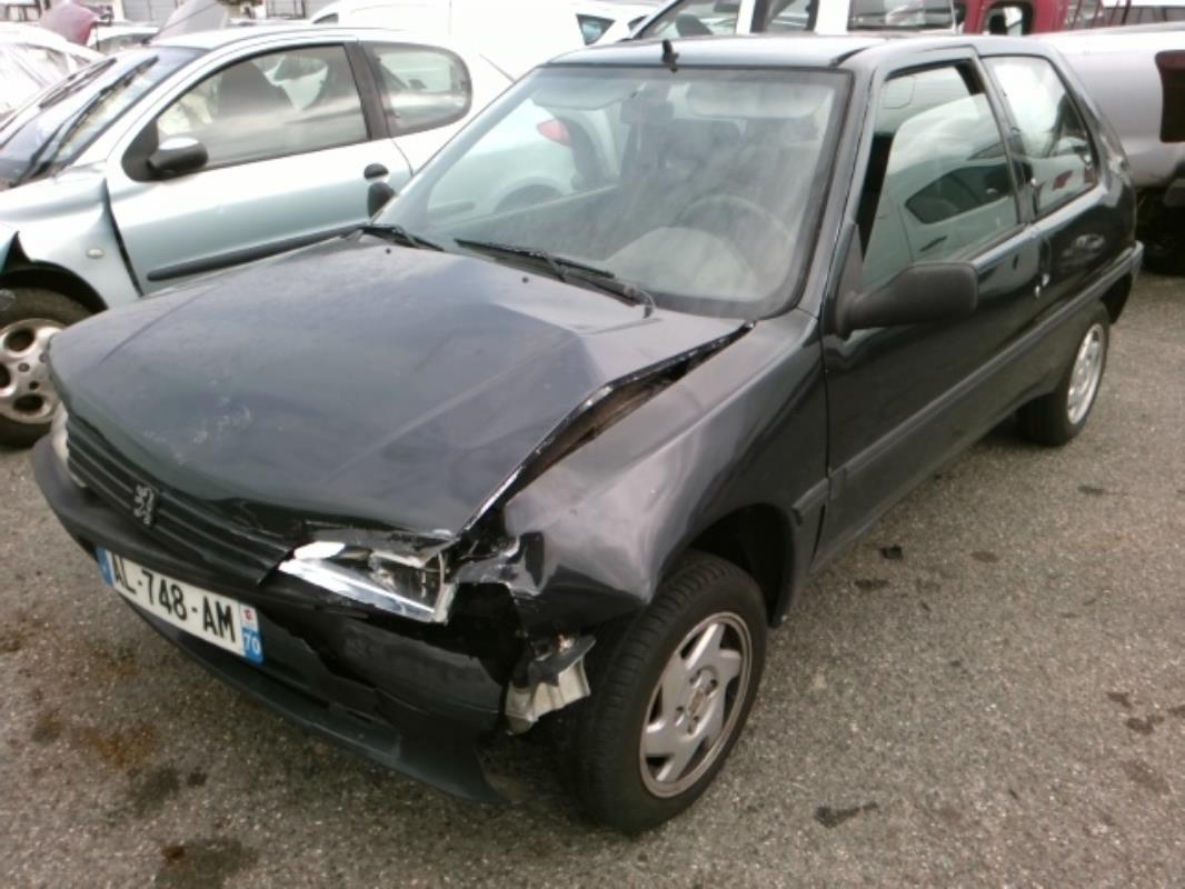 Image Feu arriere principal gauche (feux) - PEUGEOT 106