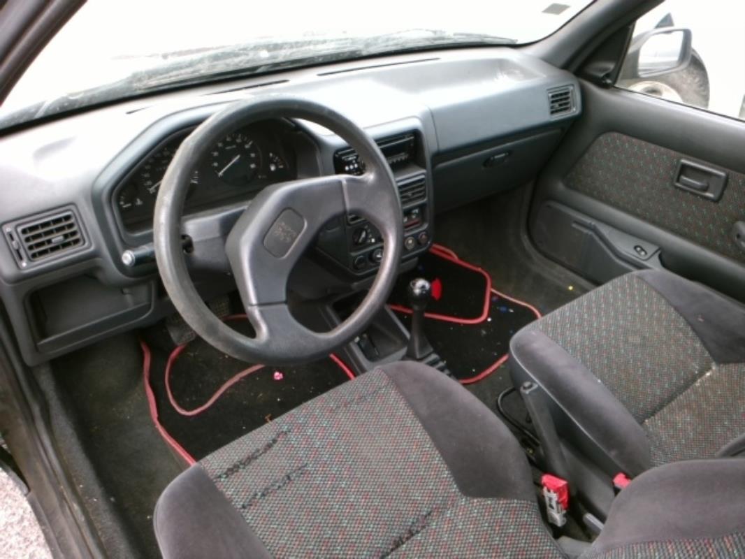Image Feu arriere principal gauche (feux) - PEUGEOT 106