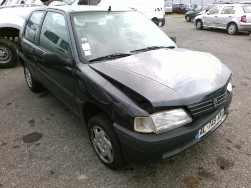 Image Feu arriere principal gauche (feux) - PEUGEOT 106