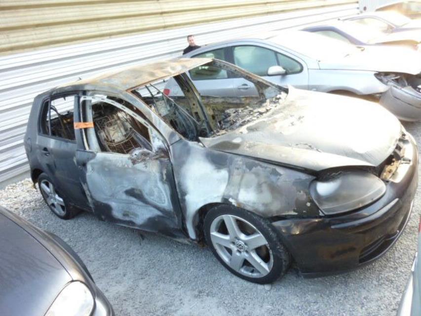 Compresseur clim VOLKSWAGEN GOLF 5  - 1