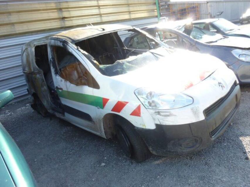 Braccio sospensione anteriore destro superiore PEUGEOT PARTNER 2 PHASE 2 Diésel - 1