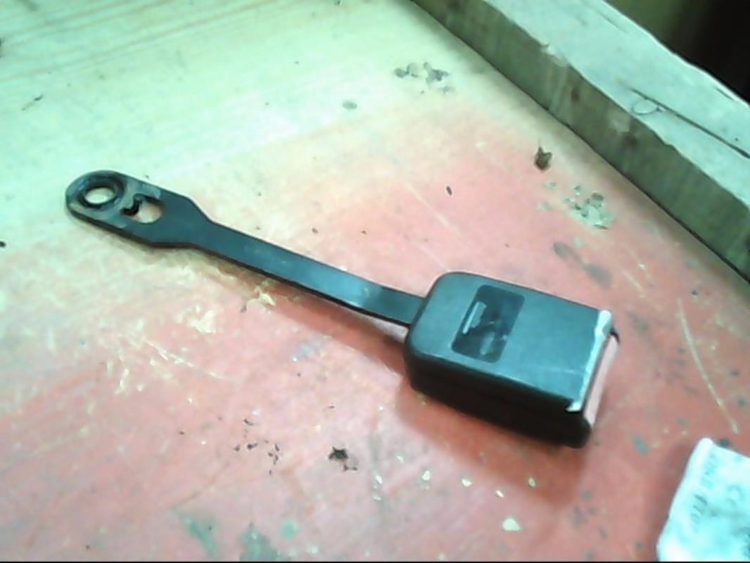Aggancio cintura sicurezza anteriore destro PEUGEOT 407 PHASE 1 Diésel - 1