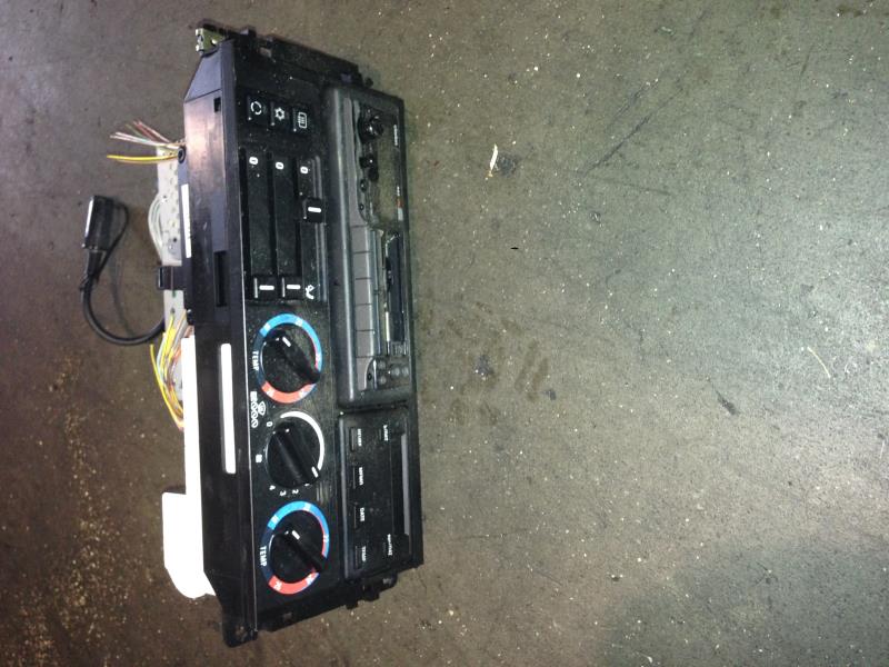 Comandi riscaldamento BMW SERIE 5 E34  - 1