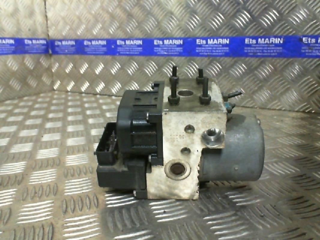 Bloc ABS (freins anti-blocage) KIA SORENTO 1 PHASE 1 Diesel - 1