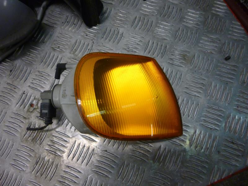 Gruppo ottico anteriore secondario destro (luci)(freccia) VOLKSWAGEN POLO 3 PHASE 1 Gasolina - 1
