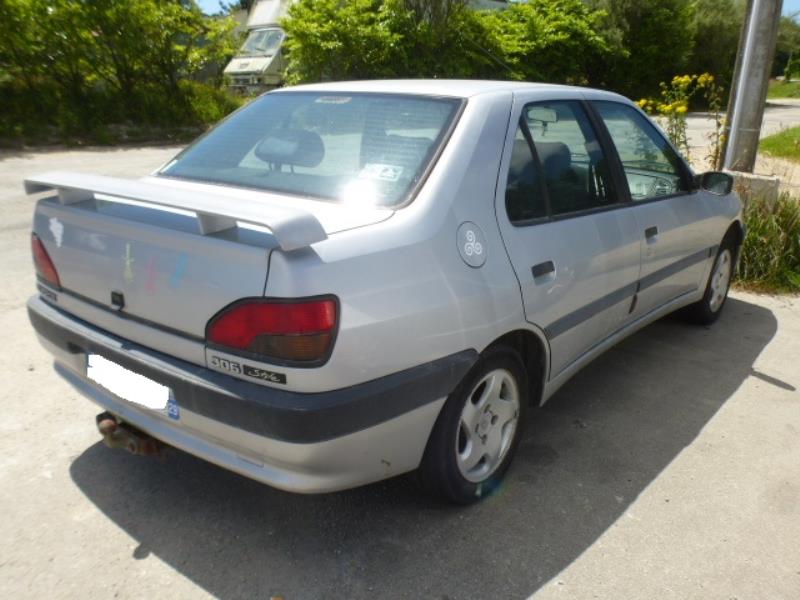 Image Feu arriere principal droit (feux) - PEUGEOT 306