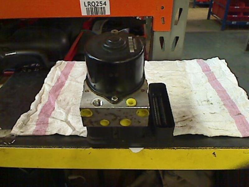 Bloc ABS (freins anti-blocage) CITROEN C5 1 PHASE 2 BREAK Diesel - 1