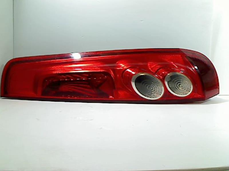 Image Feu arriere principal droit (feux) - FORD FIESTA 5