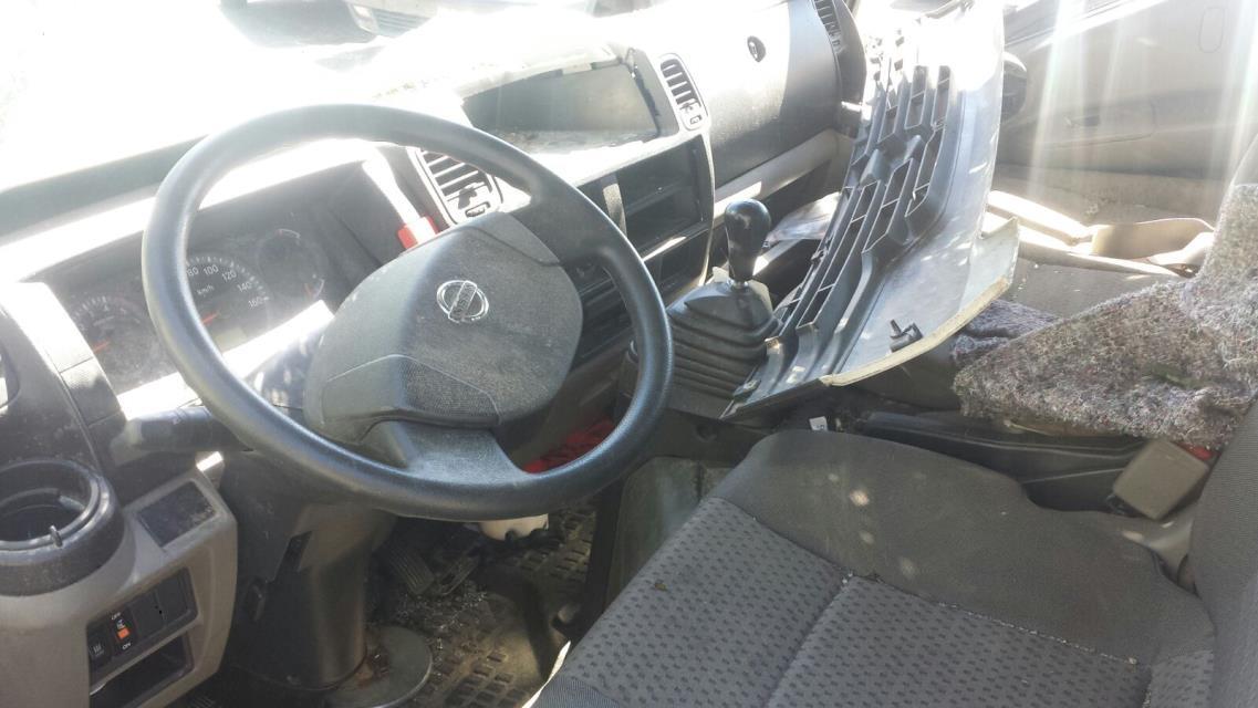 Image Serrure avant gauche - NISSAN CABSTAR 1