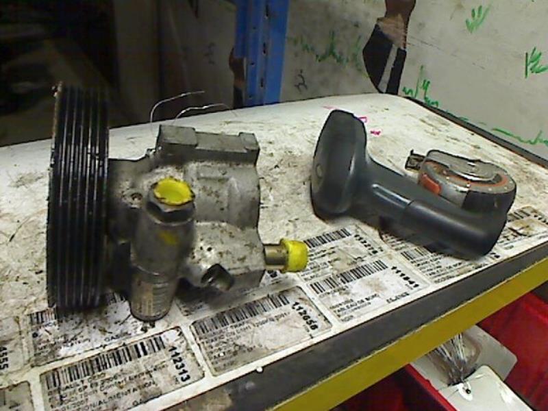 Image Pompe de direction - RENAULT LAGUNA 2