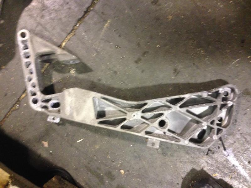 Support de boite BMW SERIE 5 E60 PHASE 2  - 1