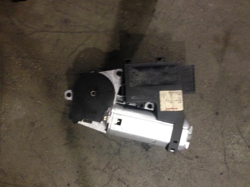 Moteur toit ouvrant BMW X5 E53  - 1