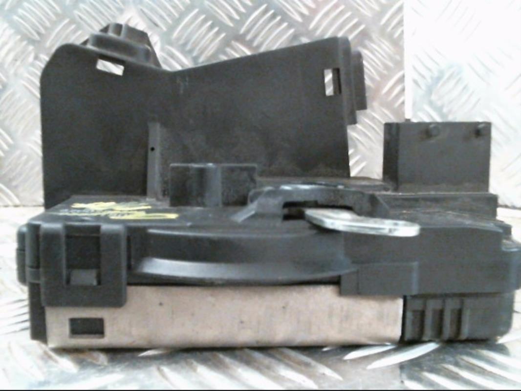 Fermeture centralisee coffre RENAULT TRAFIC 2 PHASE 1  - 1