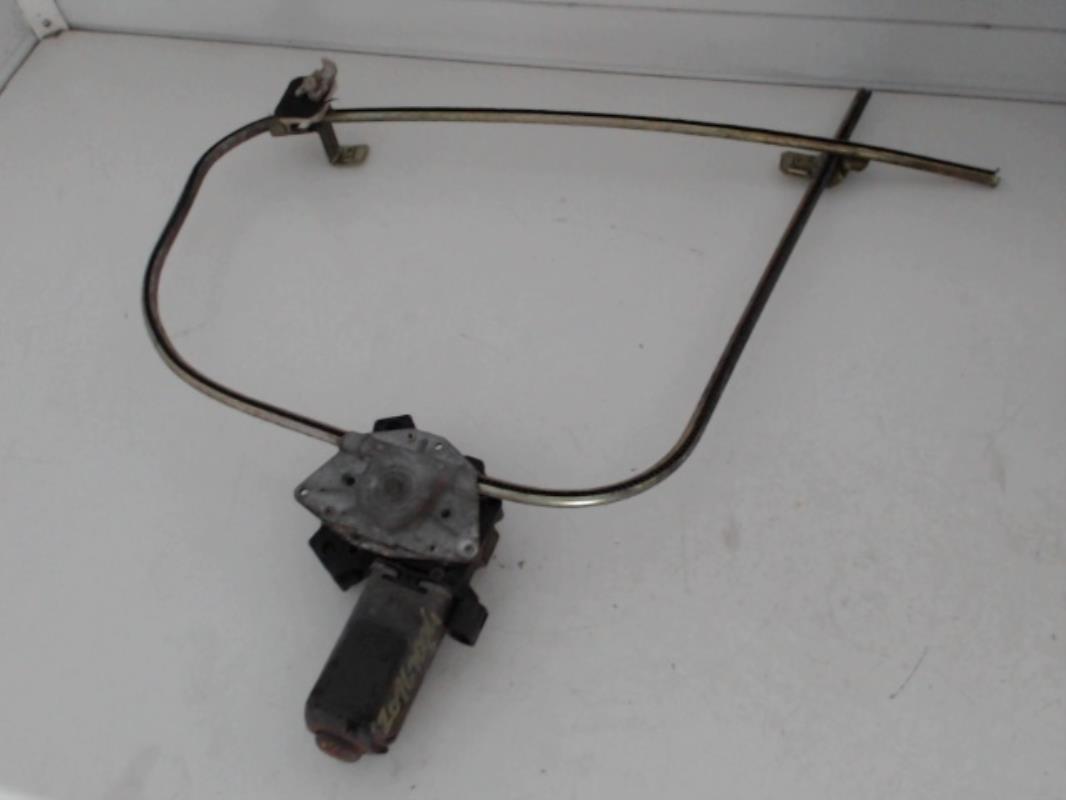 Image Leve vitre electrique avant droit - RENAULT R19